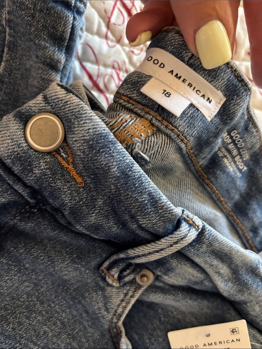 NWT Good American Mid-rise Medium Wash Mini Bootcut Jeans SZ 18 Plus - Picture 3 of 13